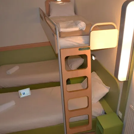 Ibis Budget Centre 2*