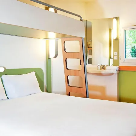 Ibis Budget Centre 2*